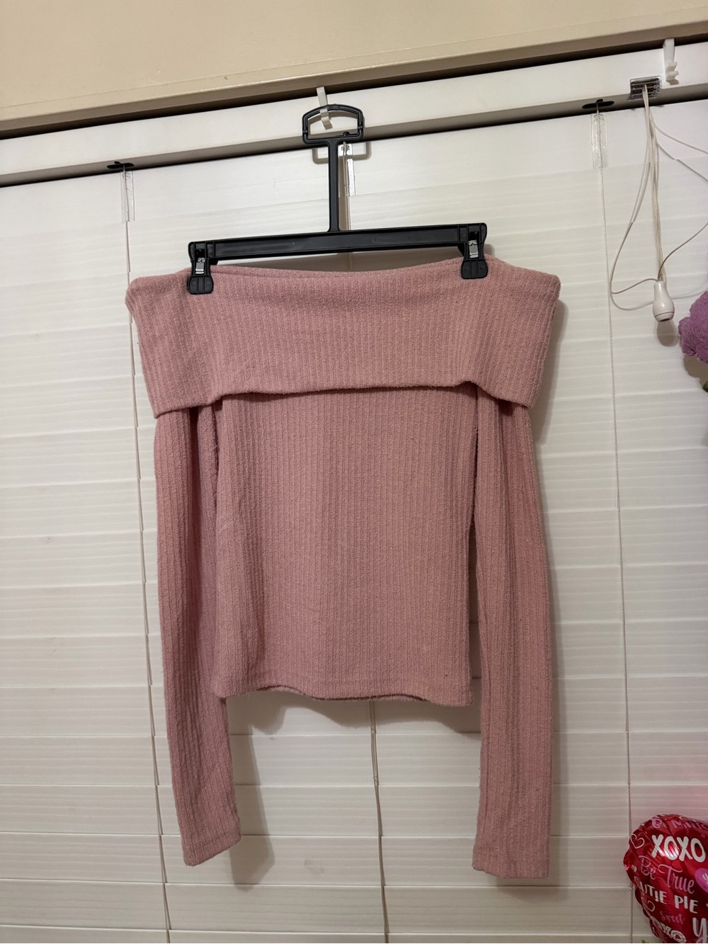 Windsor dusty pink off the shoulder long sleeved shirt